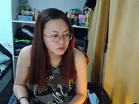 crizzybel online show from April 2026 08:42:02 PM