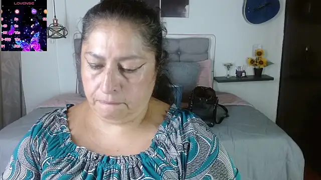 Keyla01  online show from April 2026 06:32:01 PM
