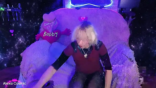 Alexa Cosmic online show from April 2026 01:05:01 AM