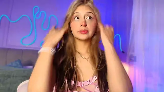 Sofly s online show from April 2026 11:48:02 AM