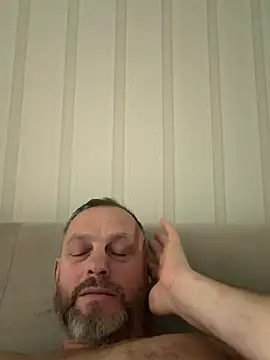 Snapshot of GHsveter chatting on July 2026 10:40:01 AM GHsveter online show from July 2026 10:40:01 AM