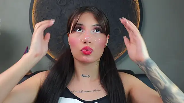 miss sharlotte18 online show from March 2026 06:11:02 PM