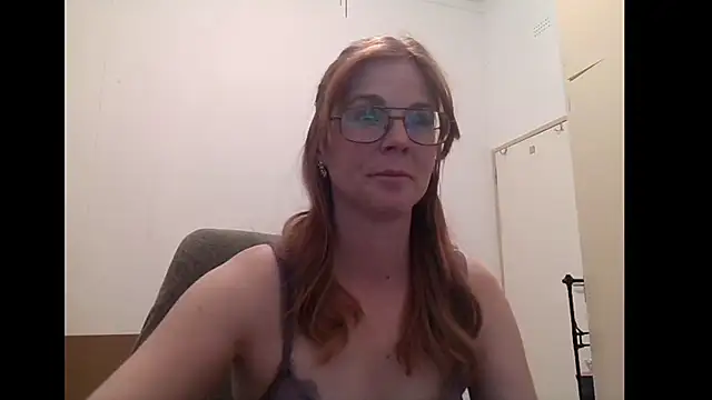 Snapshot of SavannaGirly chatting on July 2026 07:01:01 PM SavannaGirly online show from July 2026 07:01:01 PM