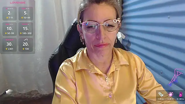 Snapshot of Chayla_Ruiz chatting on June 2026 01:25:02 PM Chayla Ruiz online show from June 2026 01:25:02 PM
