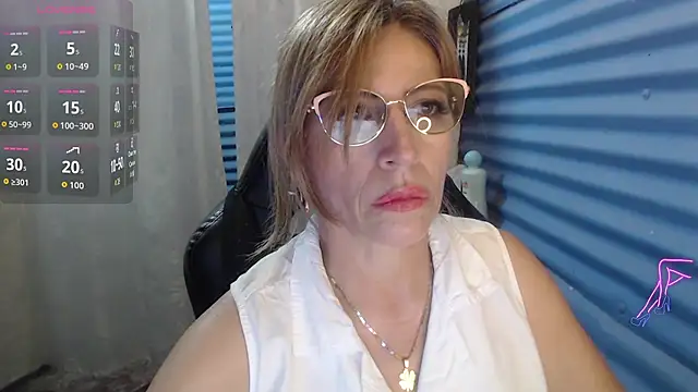Snapshot of Chayla_Ruiz chatting on June 2026 11:09:02 PM Chayla Ruiz online show from June 2026 11:09:02 PM