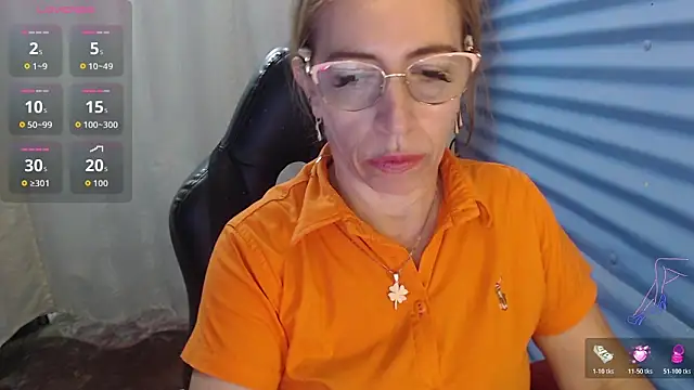 Snapshot of Chayla_Ruiz chatting on June 2026 02:52:01 PM Chayla Ruiz online show from June 2026 02:52:01 PM