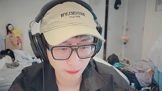 romeoisme   online show from January 2025 06:27:02 PM