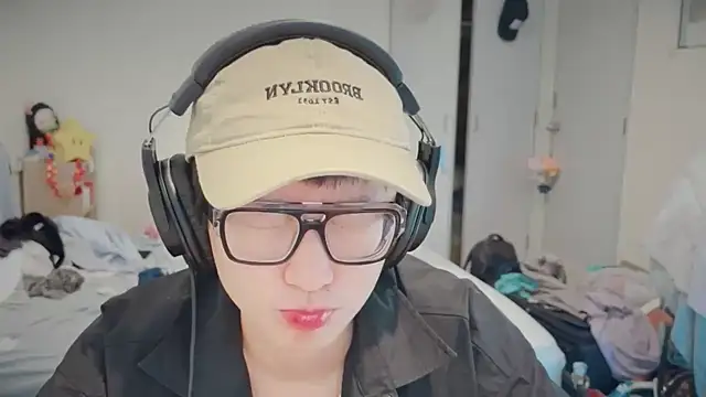 romeoisme   online show from March 2025 02:48:01 AM