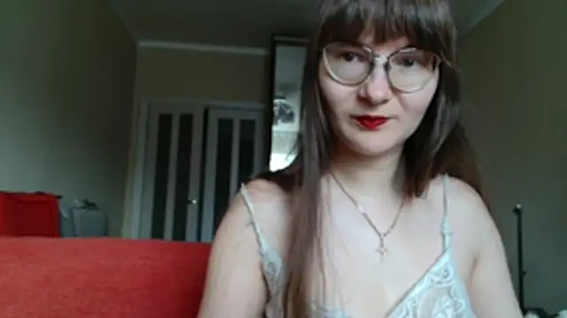 KiraGoldens online show from April 2026 06:33:01 AM