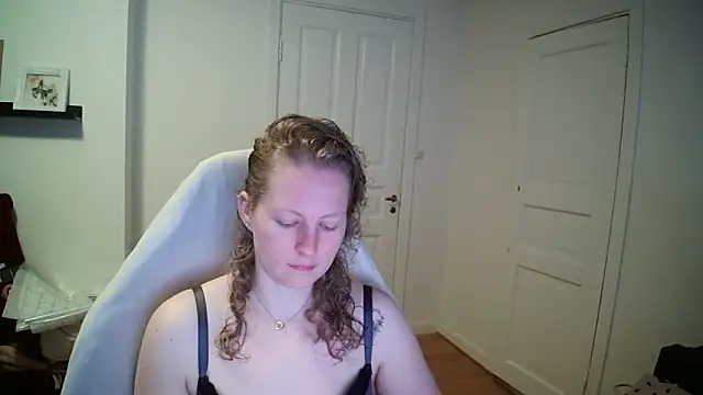 Girlnina-1995 online show from March 2026 09:59:02 AM