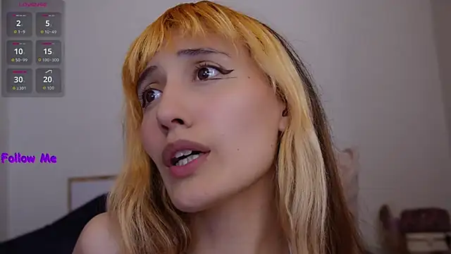 lola vlad online show from April 2026 12:53:01 AM