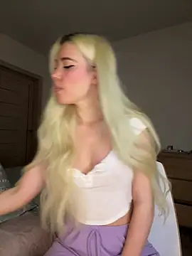 xDinnax online show from February 2025 05:53:02 PM