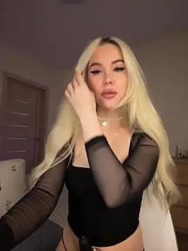 xDinnax online show from October 2025 01:48:02 PM