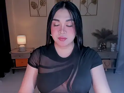 MaxeneCullens online show from April 2026 02:25:02 AM