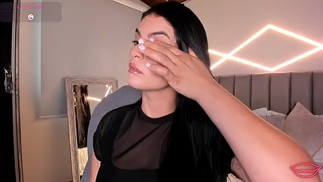 Veronicalanx1 online show from April 2026 11:43:01 AM