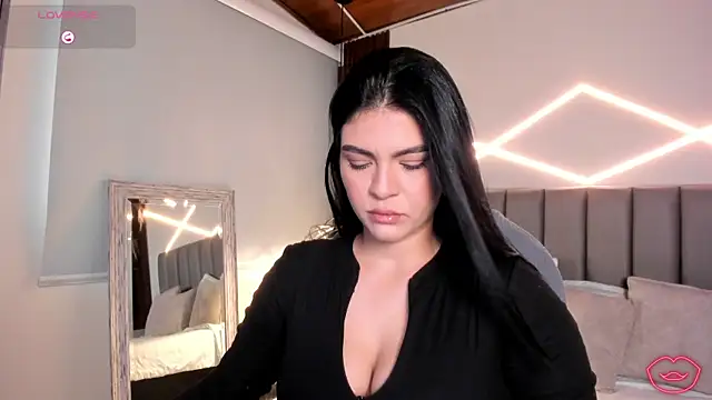 Veronicalanx1 online show from April 2026 11:37:01 AM