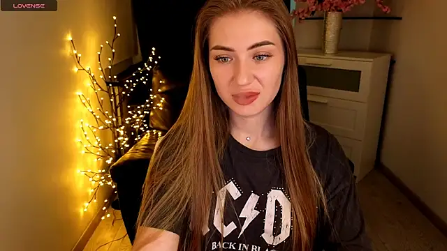 Adelyna Bird online show from June 2026 06:34:02 AM