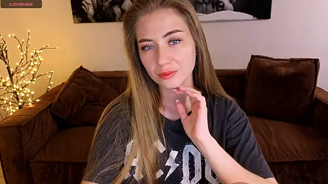 Adelyna Bird online show from July 2026 07:08:01 AM