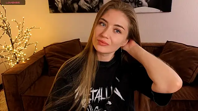 Adelyna Bird online show from August 2026 06:34:02 AM