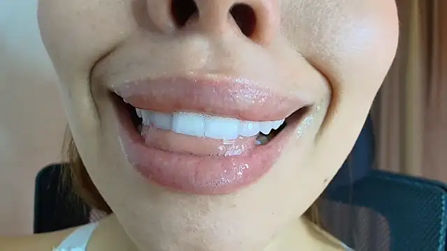 lisbet21x online show from April 2026 10:25:02 PM