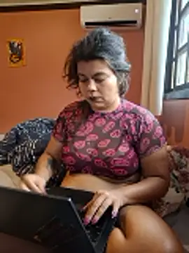 Snapshot of niCuNin chatting on January 2026 04:45:01 PM niCuNin online show from January 2026 04:45:01 PM