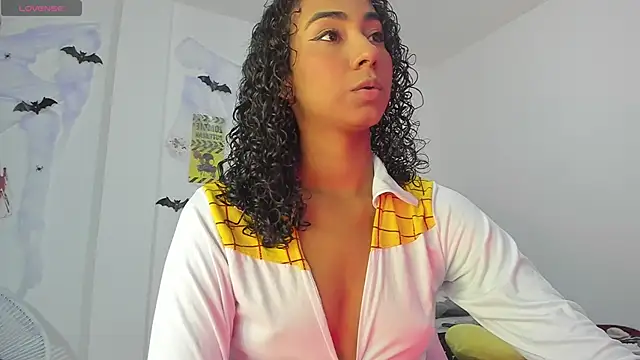 Snapshot of khaliope chatting on October 2025 03:29:02 AM khaliope online show from October 2025 03:29:02 AM