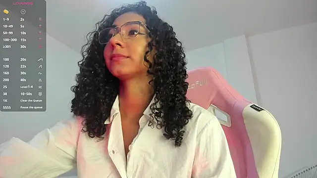 Snapshot of khaliope chatting on February 2026 12:41:01 AM khaliope online show from February 2026 12:41:01 AM