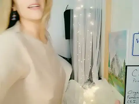 victorialotus online show from September 2025 06:17:01 AM