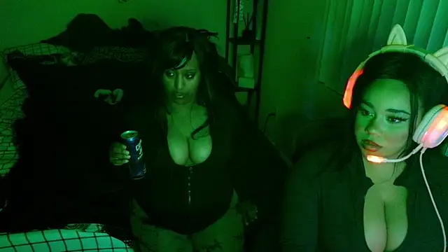 alexiajames99 online show from July 2026 03:54:02 AM