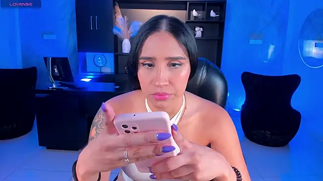 NickyLawson online show from April 2026 04:08:02 AM