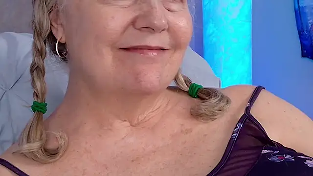 Kaitlyn Winters online show from March 2026 03:21:02 AM