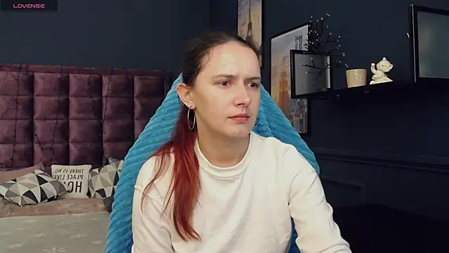 iris nikhols online show from July 2026 02:30:01 AM