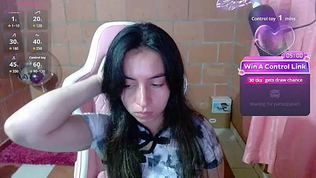 Snapshot of Maggie_Fox3 chatting on June 2026 01:22:01 AM Maggie Fox3 online show from June 2026 01:22:01 AM