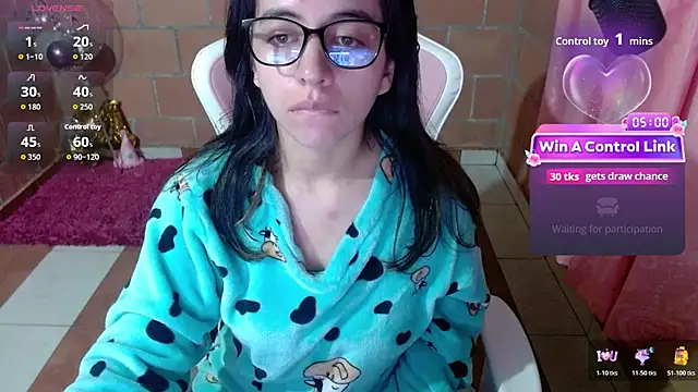 Snapshot of Maggie_Fox3 chatting on July 2026 02:26:02 AM Maggie Fox3 online show from July 2026 02:26:02 AM