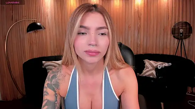 Snapshot of LexieWayne chatting on July 2026 06:54:01 PM LexieWayne online show from July 2026 06:54:01 PM