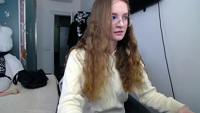 KateJonson online show from April 2026 06:38:02 AM