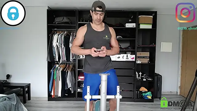 samricci21 online show from April 2026 08:26:01 AM