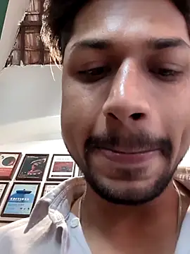 Snapshot of _IRRESISTIBLE_ chatting on April 2026 07:06:02 AM IRRESISTIBLE online show from April 2026 07:06:02 AM