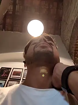 Snapshot of _IRRESISTIBLE_ chatting on April 2026 11:40:02 AM IRRESISTIBLE online show from April 2026 11:40:02 AM