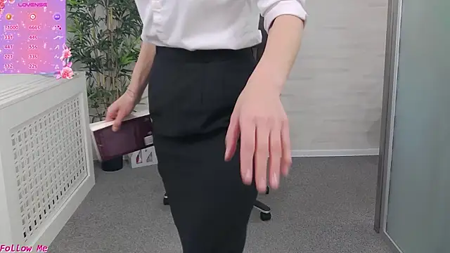 EllaMilf  online show from April 2026 01:31:01 PM