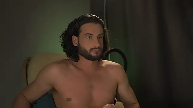 Keen   Luckystrike online show from November 2025 08:19:01 PM