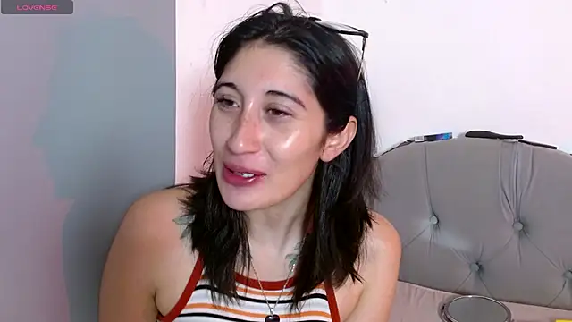 Red-moon1 online show from October 2025 04:12:02 AM