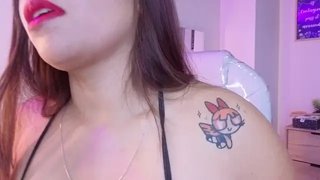 bluee hazell online show from February 2026 11:28:01 AM