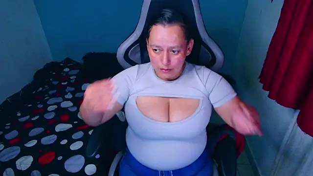 Diana Lozano online show from July 2026 05:00:01 AM