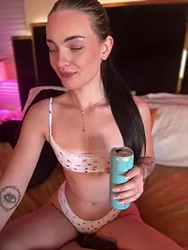 KarissaChantelle online show from June 2026 05:28:02 PM