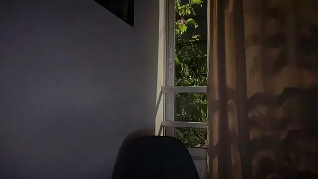 romeolovedark online show from April 2026 06:19:01 AM