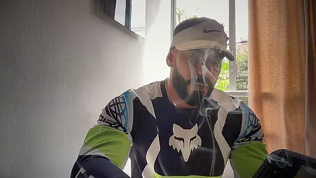 romeolovedark online show from April 2026 07:30:02 PM