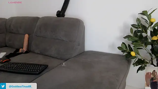 Goddess Tina online show from April 2026 02:58:02 PM