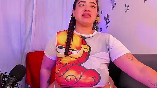 HannaMiillsxh online show from May 2026 04:55:02 PM