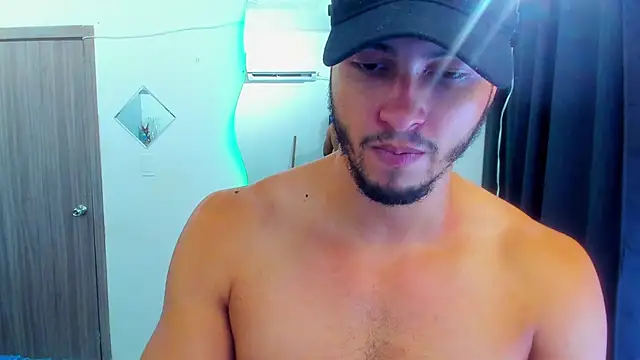 Snapshot of Kris_Khalifa69 chatting on June 2026 12:32:02 AM Kris Khalifa69 online show from June 2026 12:32:02 AM